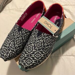 Toms alpargata navy diamond print shoes